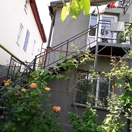 Vishnevyj Pereulok 15 Apartment
