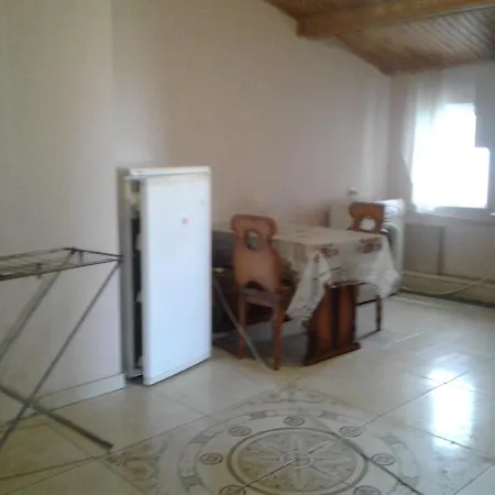 Apartment Vishnevyj Pereulok 15 Odesa