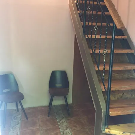 Vishnevyj Pereulok 15 * Odessza