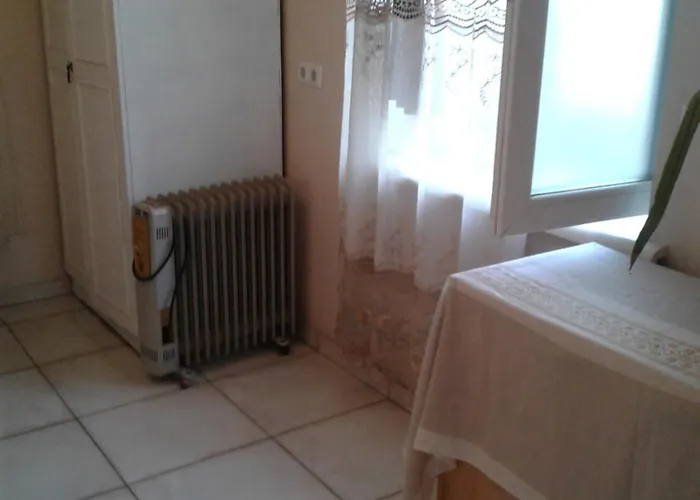 Vishnevyj Pereulok 15 Apartman