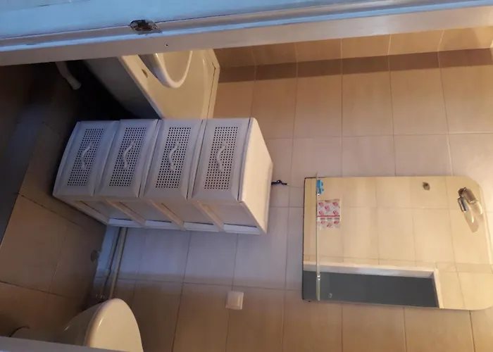 Vishnevyj Pereulok 15 *