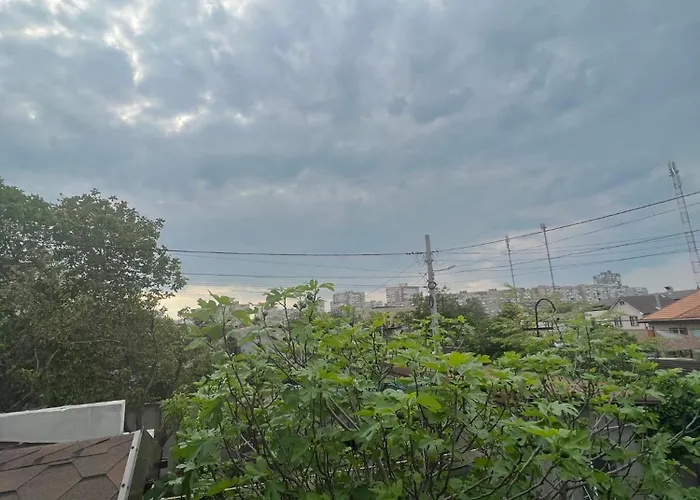 Vishnevyj Pereulok 15 아파트